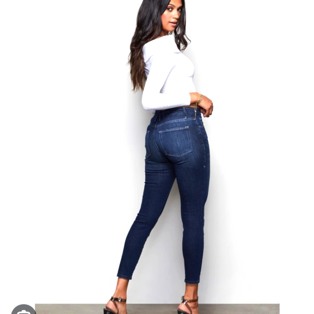 Good American cropped jeans